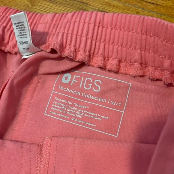 FIGS Yola Skinny Scrub Pants - Picture 2 of 2